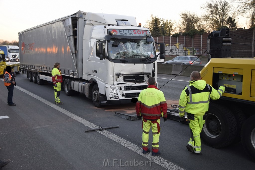 VU LKW A 4 Rich Aachen hinter Rodenkirchener Bruecke P22.JPG - Miklos Laubert